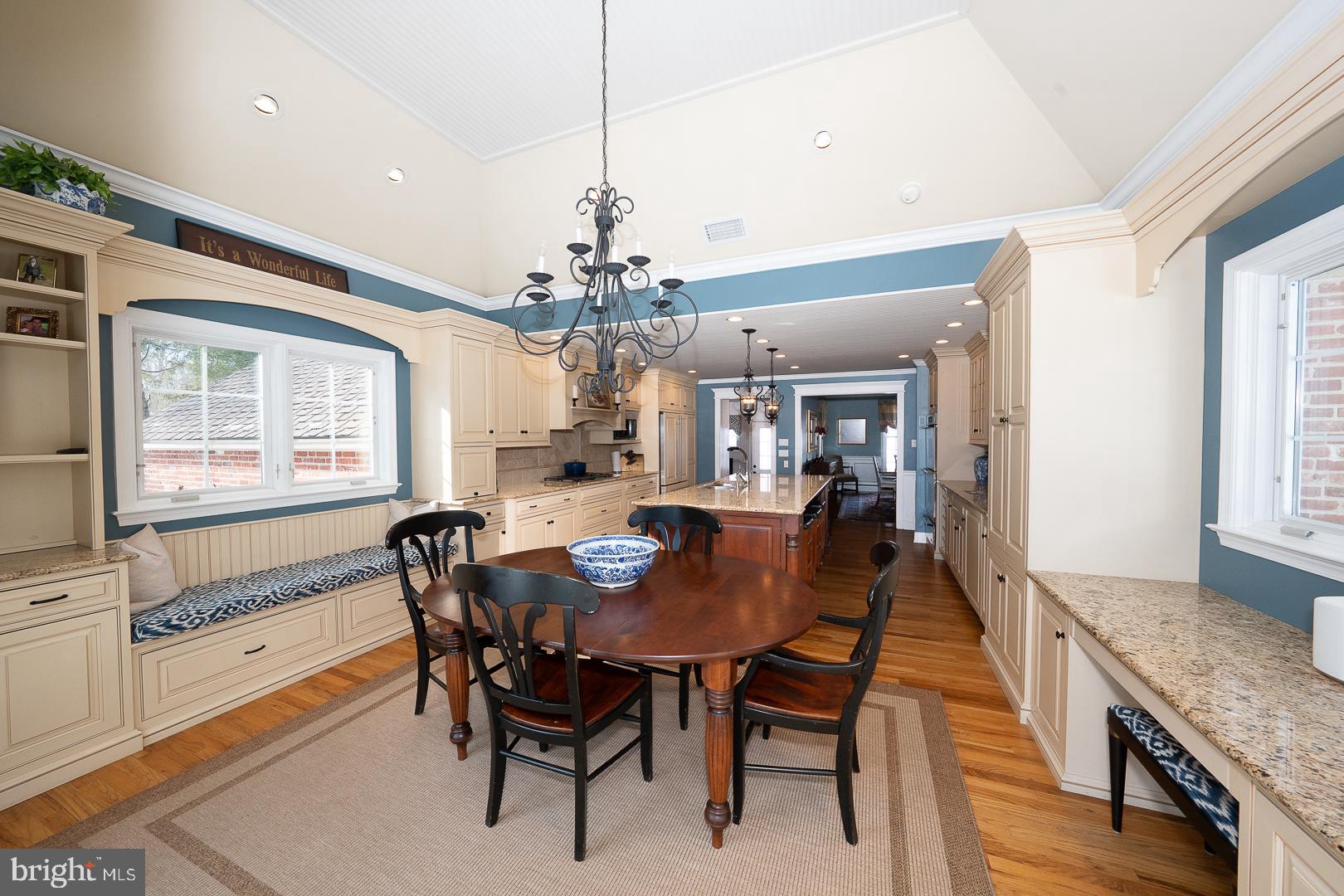 334 ECHO VALLEY LANE