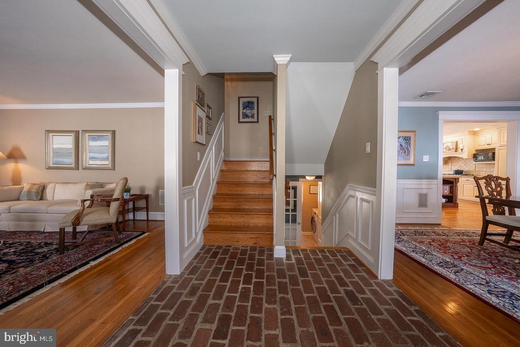 334 ECHO VALLEY LANE