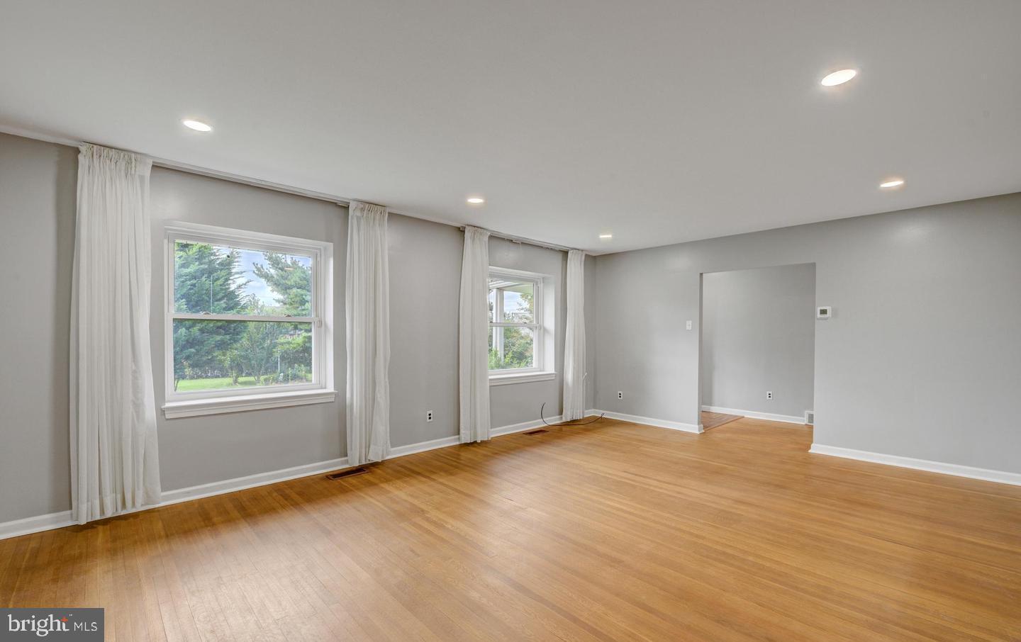 11 S PROVIDENCE ROAD