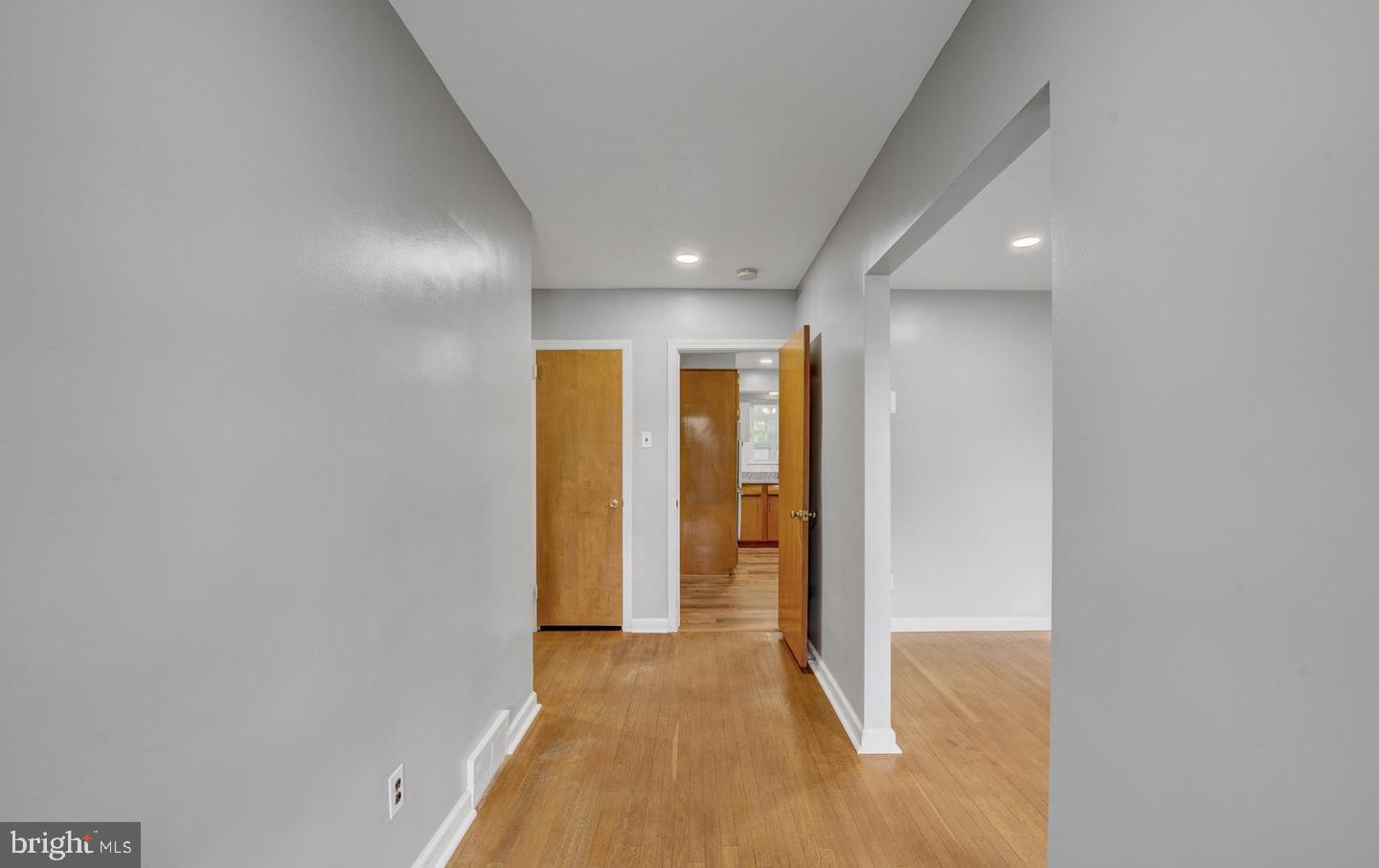 11 S PROVIDENCE ROAD