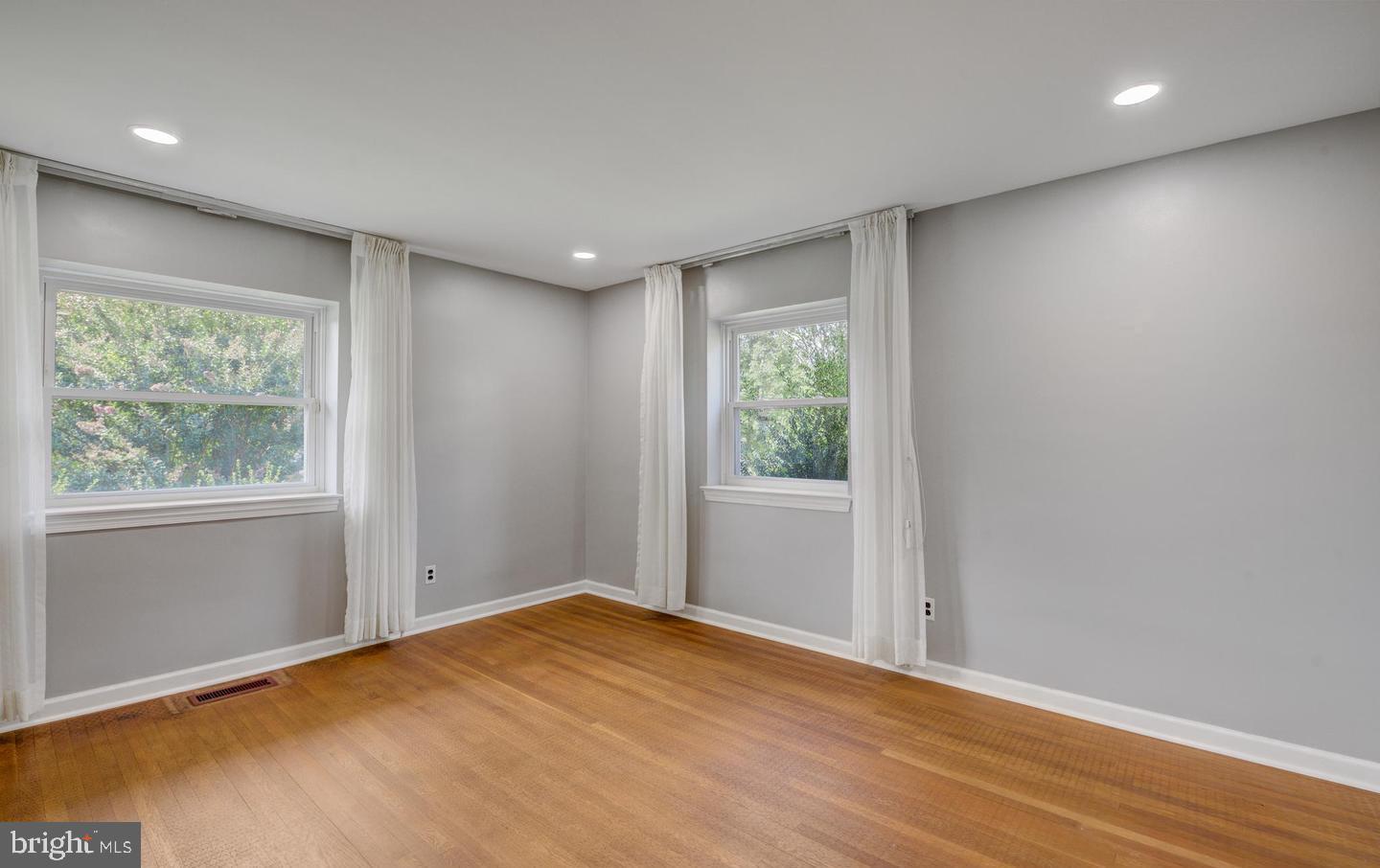 11 S PROVIDENCE ROAD