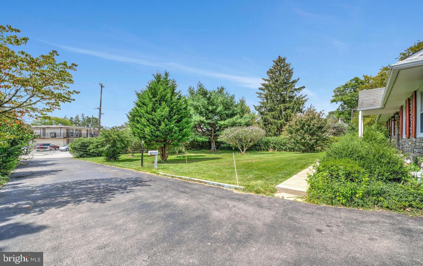 11 S PROVIDENCE ROAD