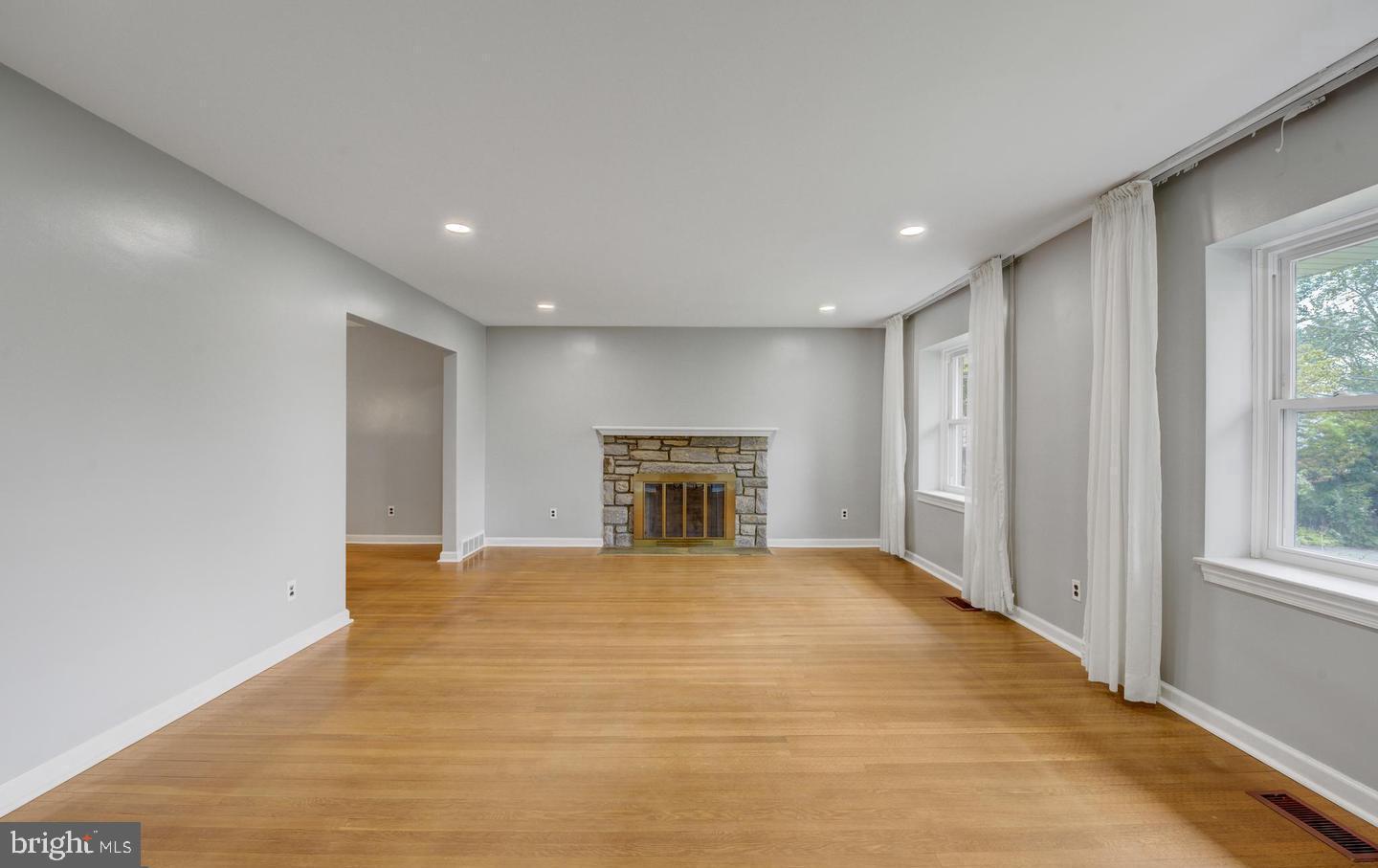 11 S PROVIDENCE ROAD