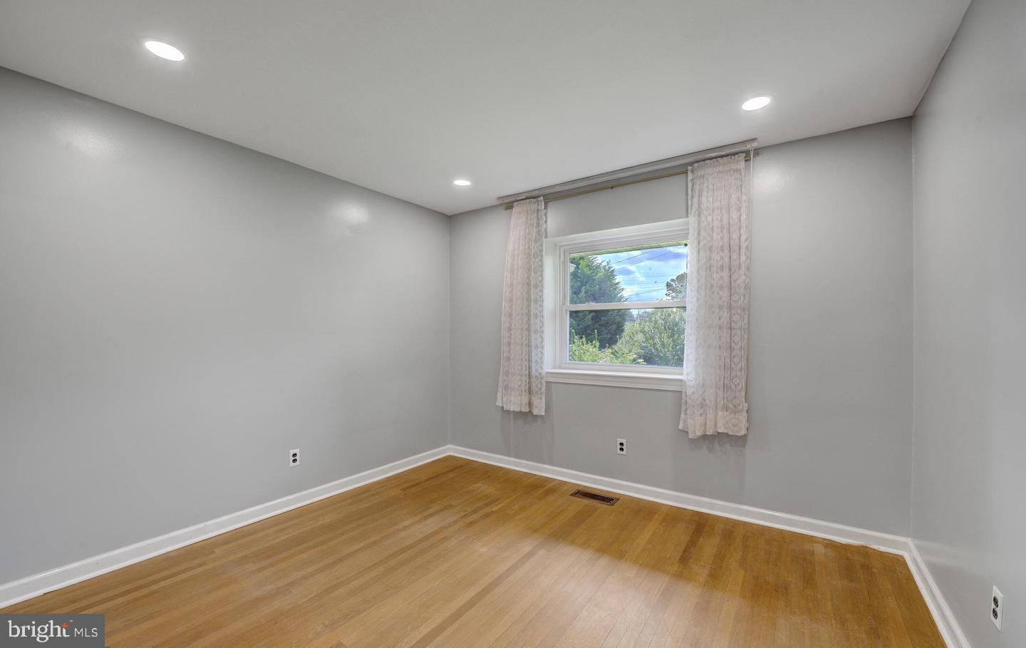 11 S PROVIDENCE ROAD