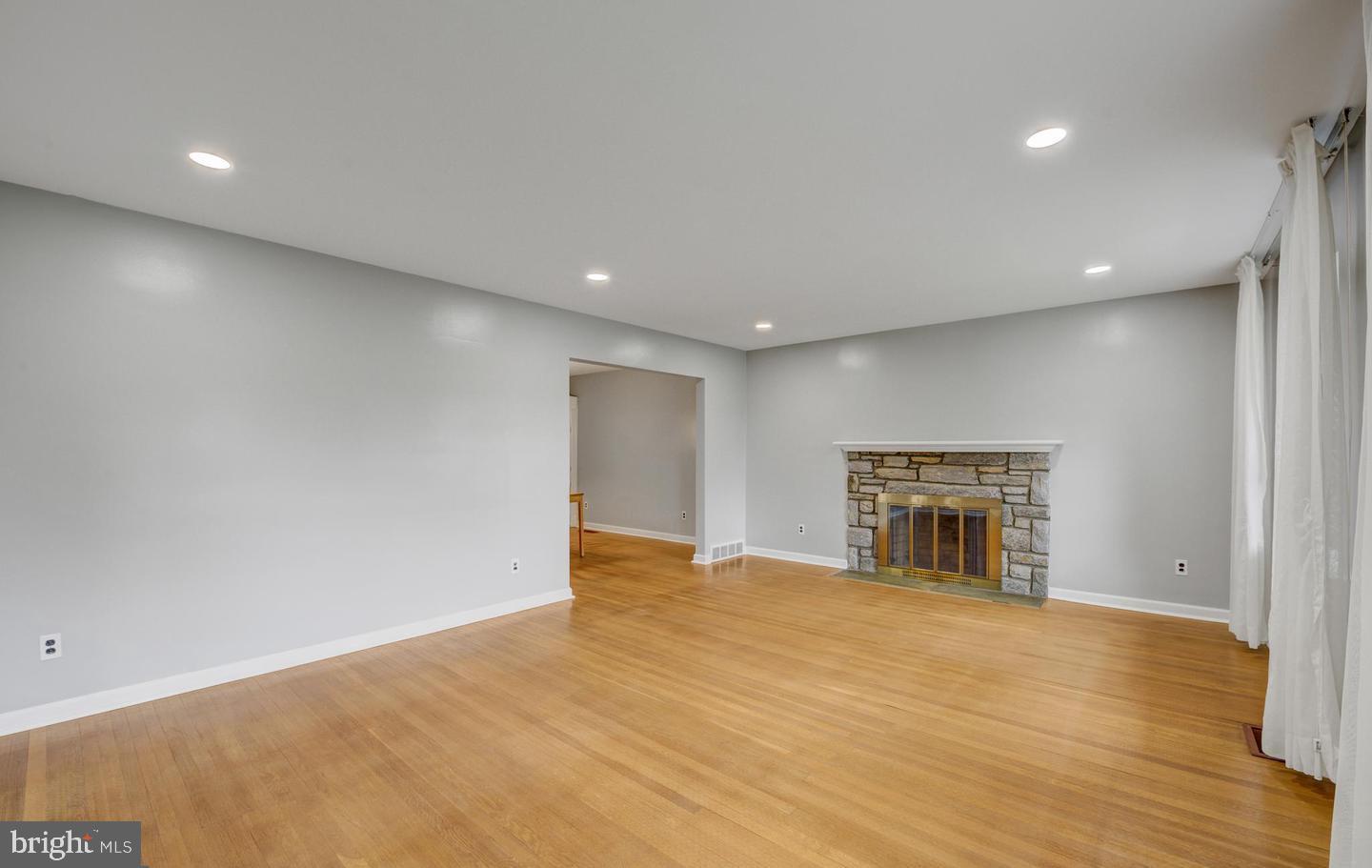 11 S PROVIDENCE ROAD