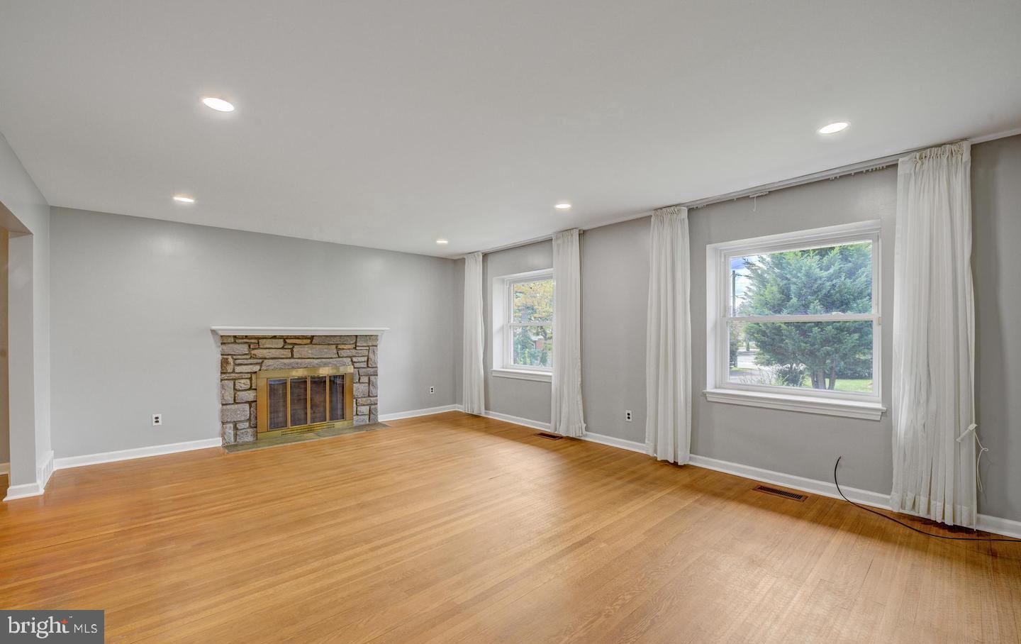 11 S PROVIDENCE ROAD