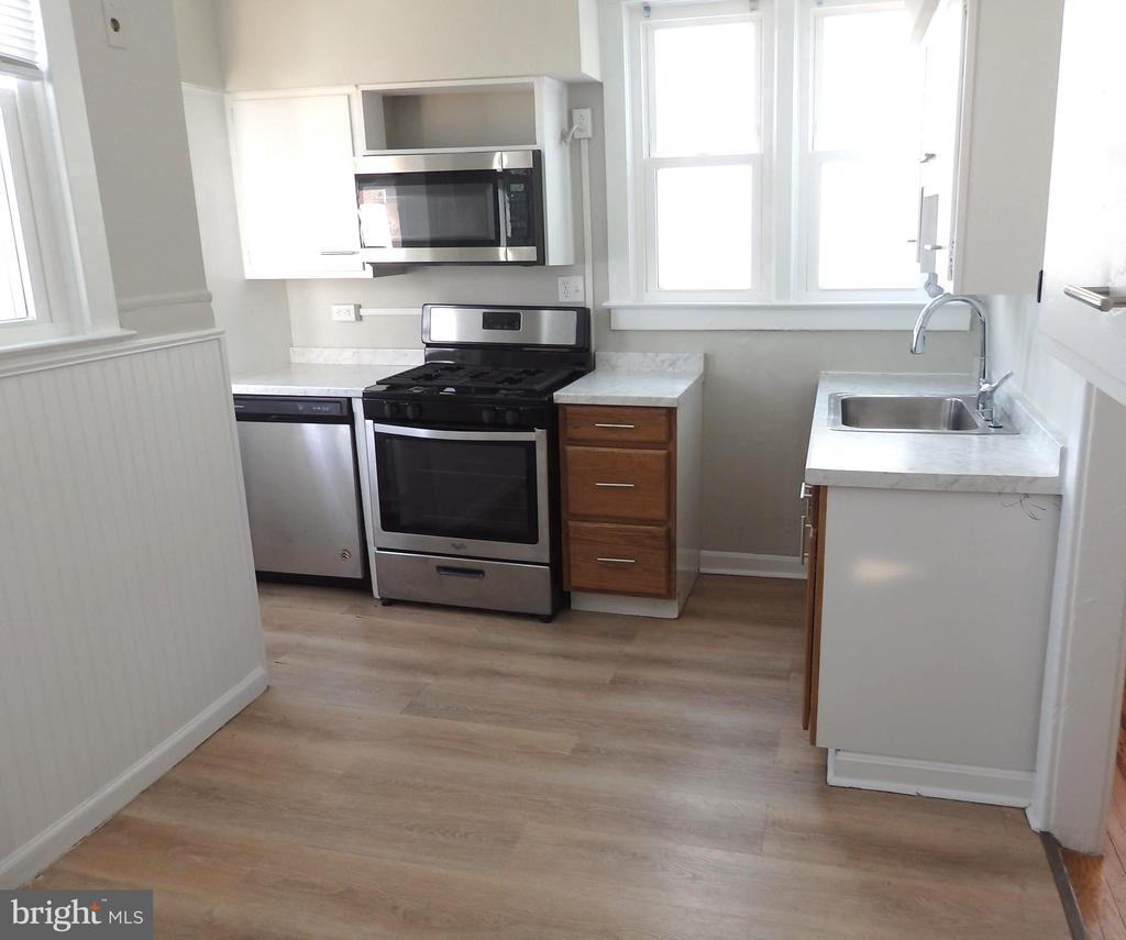 129 S EAGLE ROAD