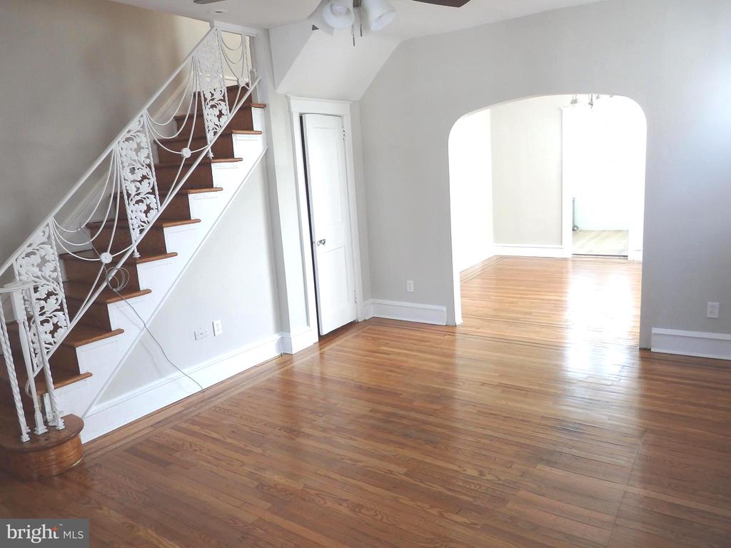129 S EAGLE ROAD