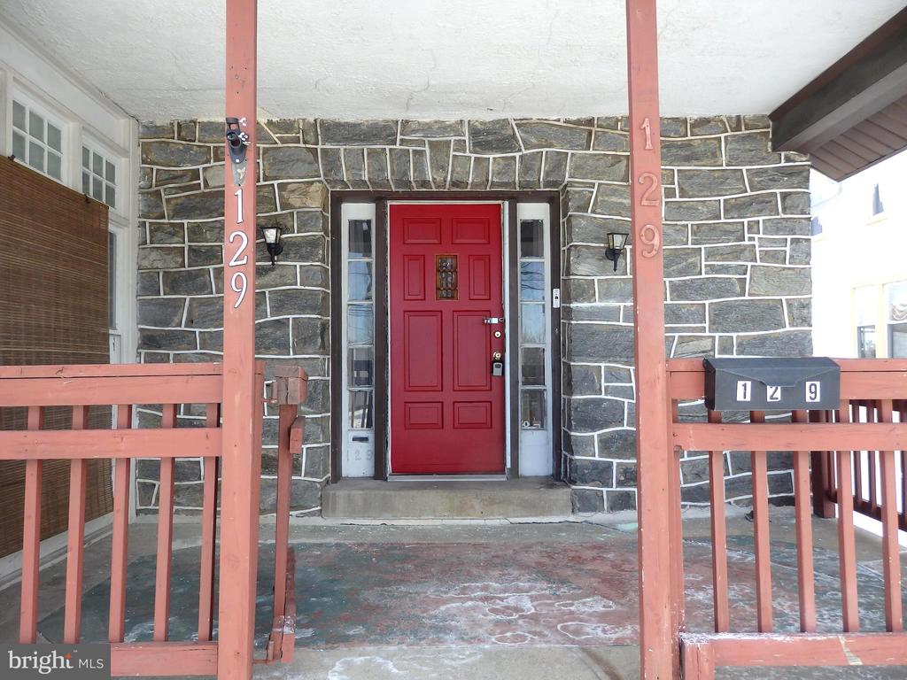 129 S EAGLE ROAD