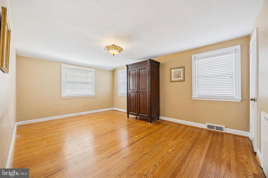 113 JAMES DRIVE