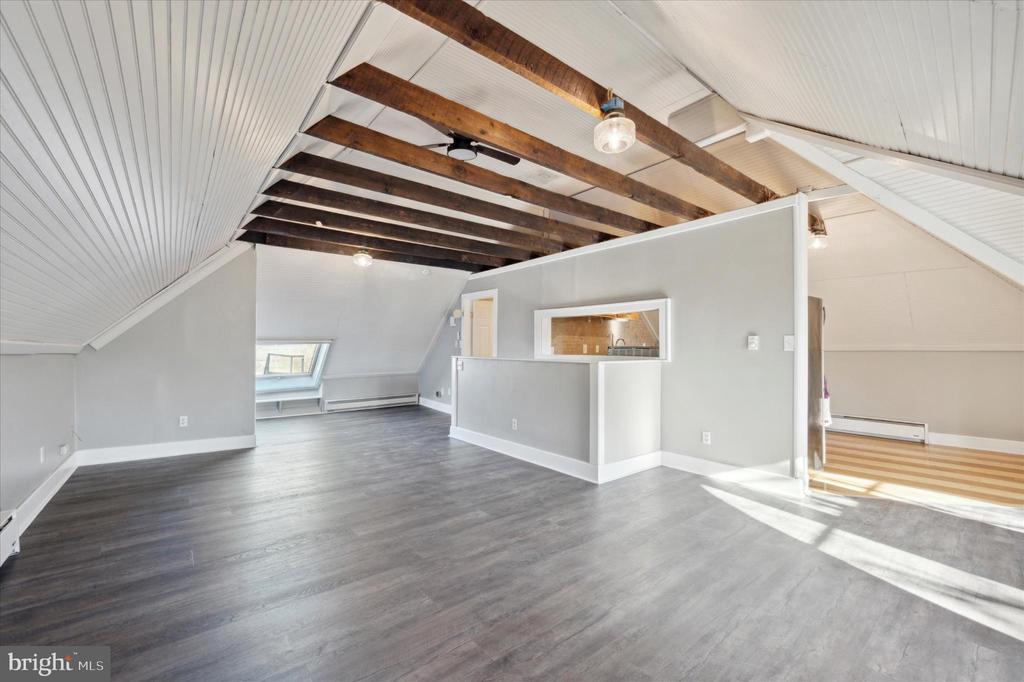 13 W HINCKLEY AVENUE 3