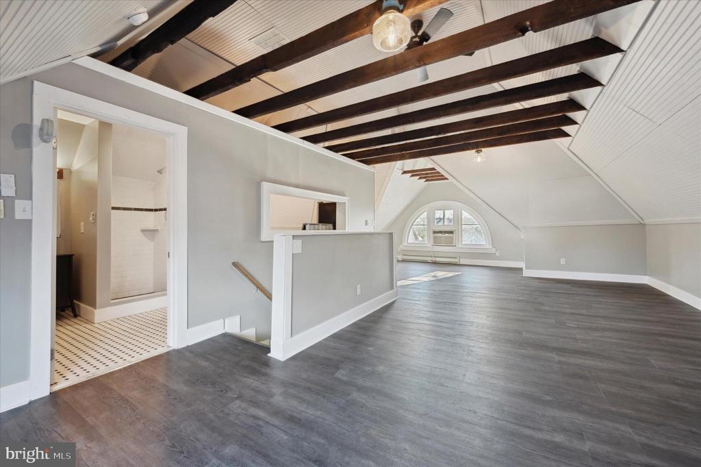 13 W HINCKLEY AVENUE 3