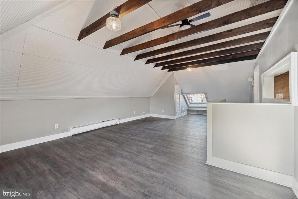 13 W HINCKLEY AVENUE 3