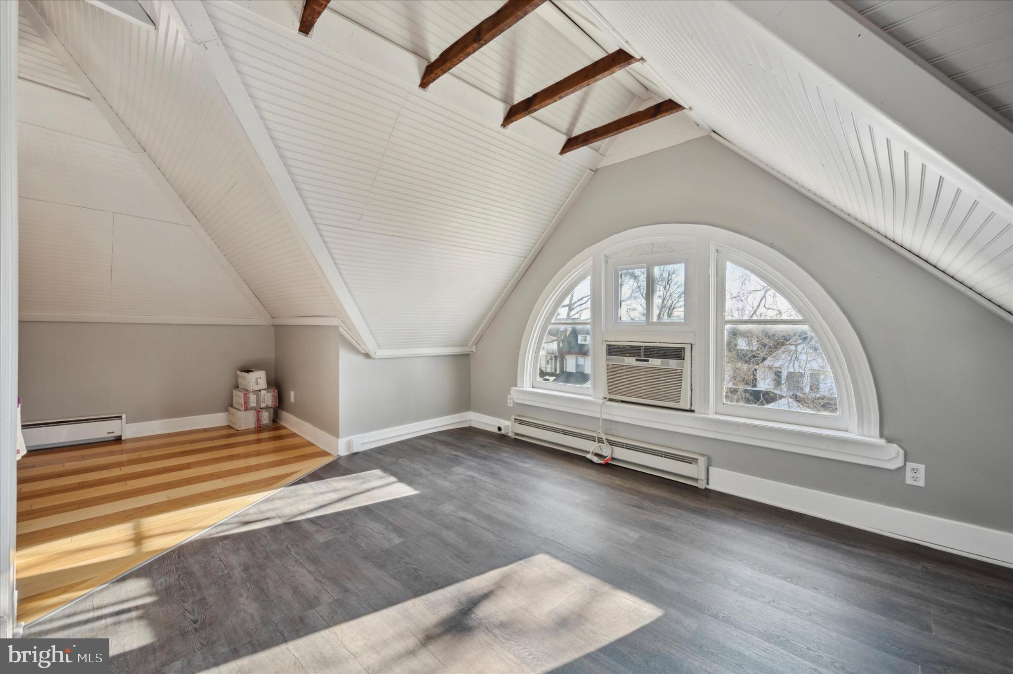 13 W HINCKLEY AVENUE 3