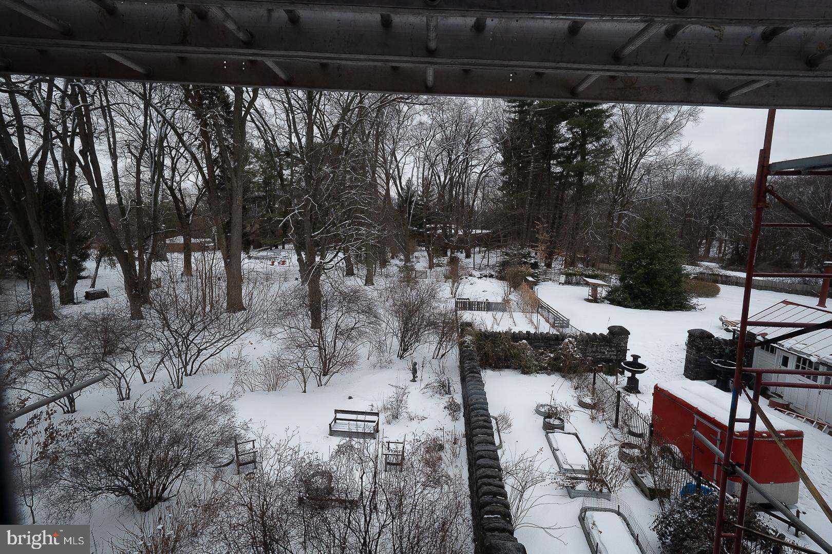 266 BEECHWOOD DRIVE