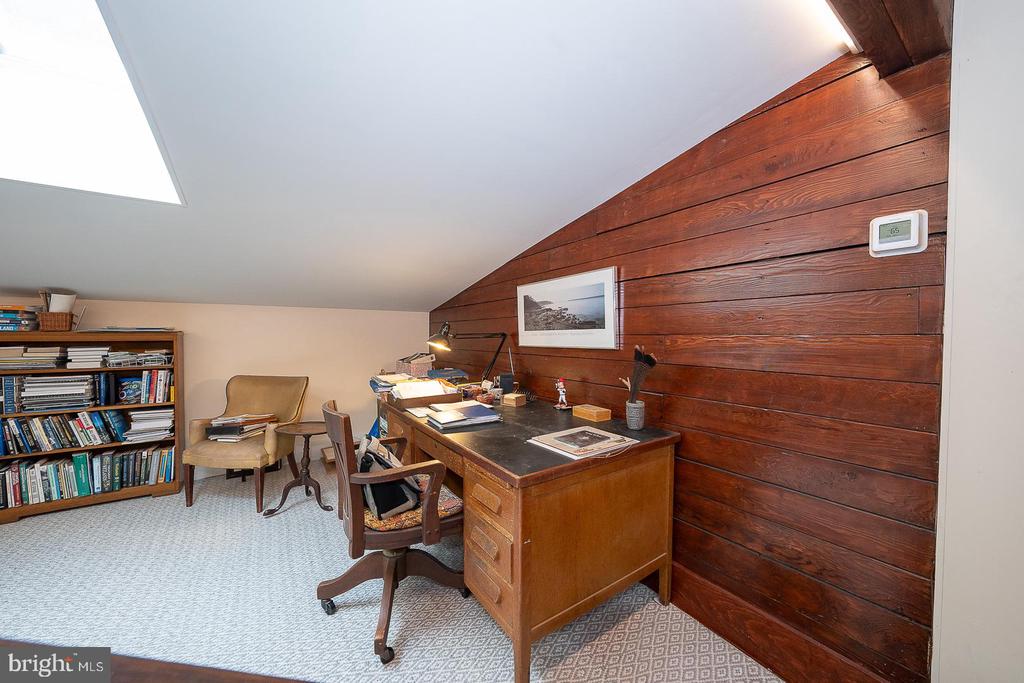 266 BEECHWOOD DRIVE