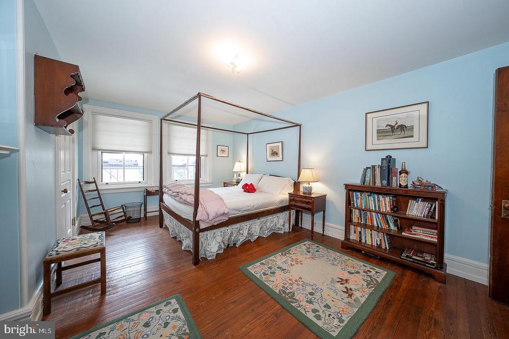 266 BEECHWOOD DRIVE