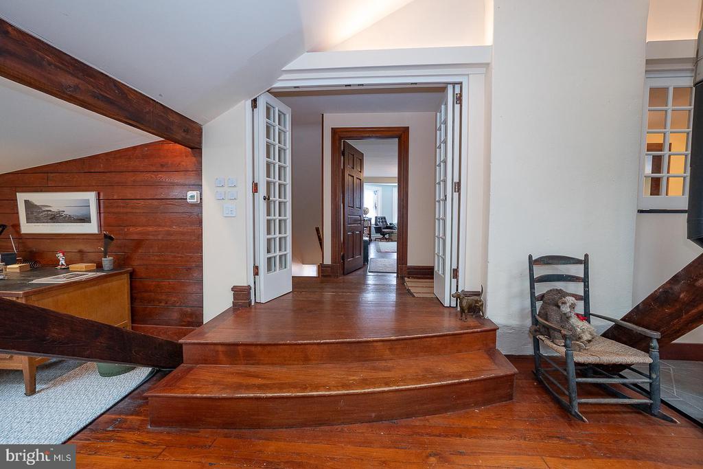 266 BEECHWOOD DRIVE
