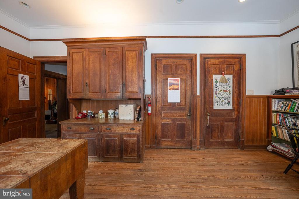 266 BEECHWOOD DRIVE