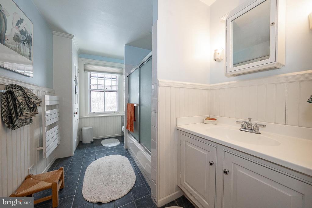 266 BEECHWOOD DRIVE