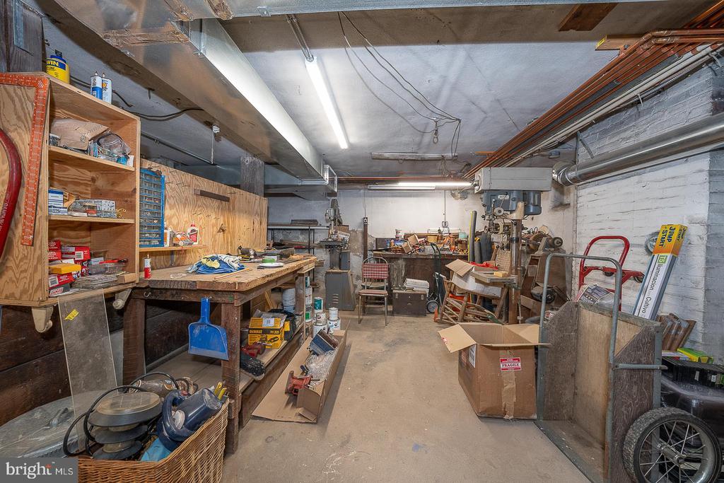 266 BEECHWOOD DRIVE