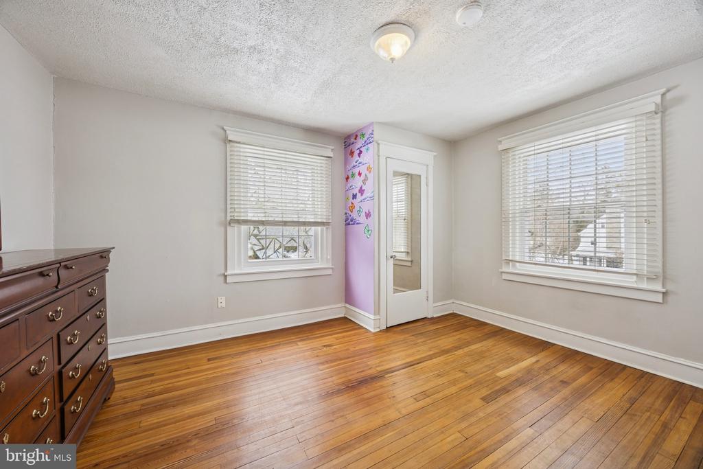 120 W SPRINGFIELD ROAD