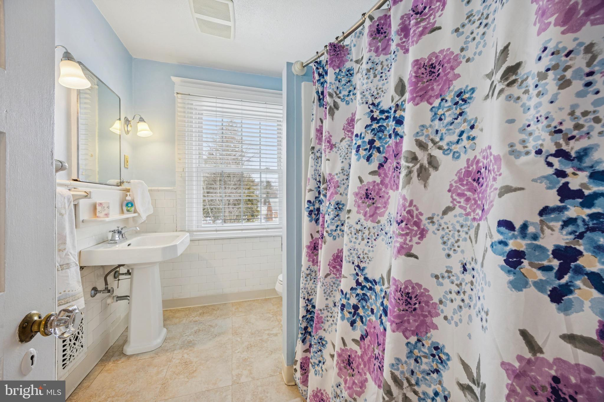 120 W SPRINGFIELD ROAD