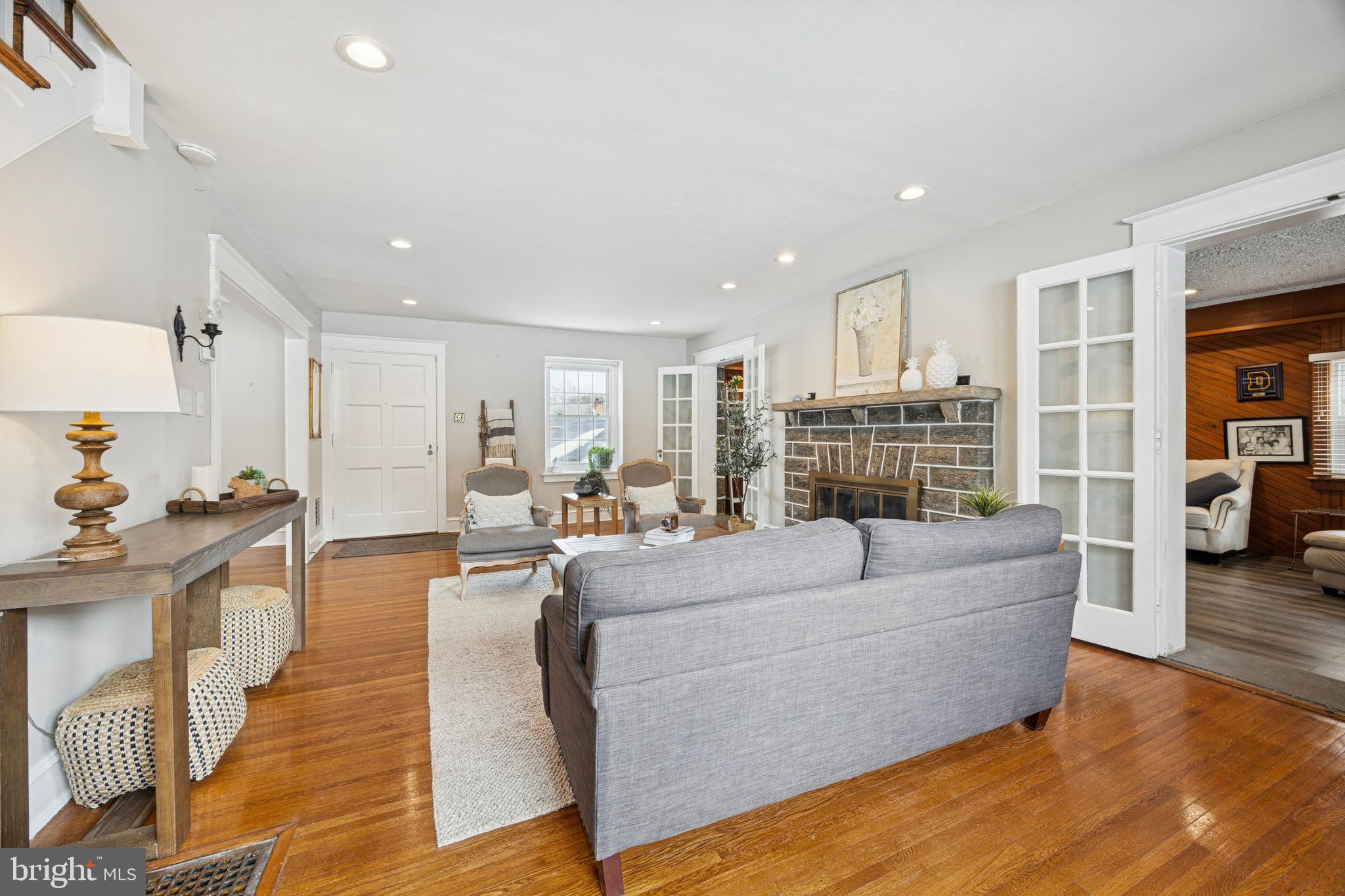 120 W SPRINGFIELD ROAD