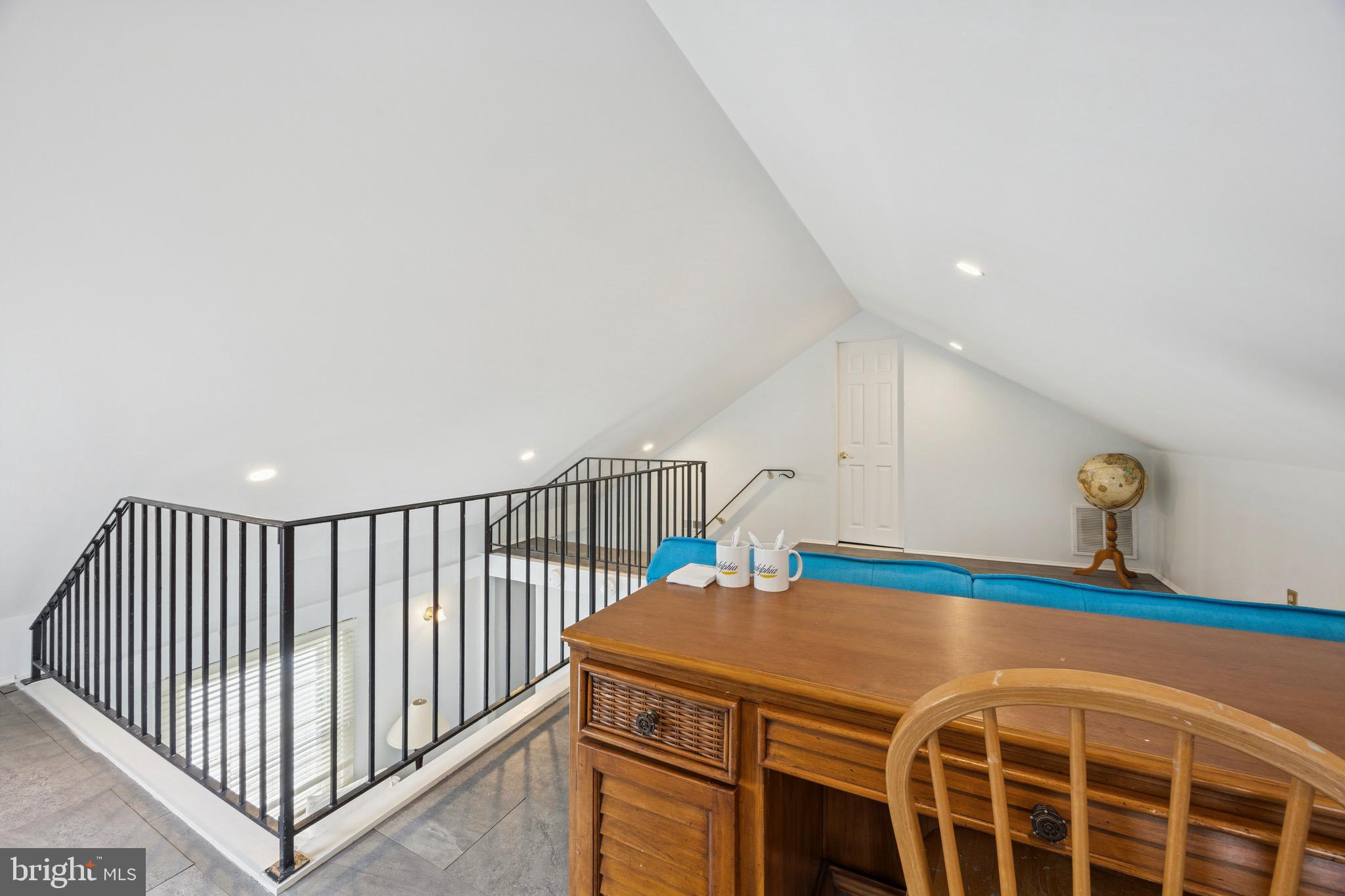 120 W SPRINGFIELD ROAD