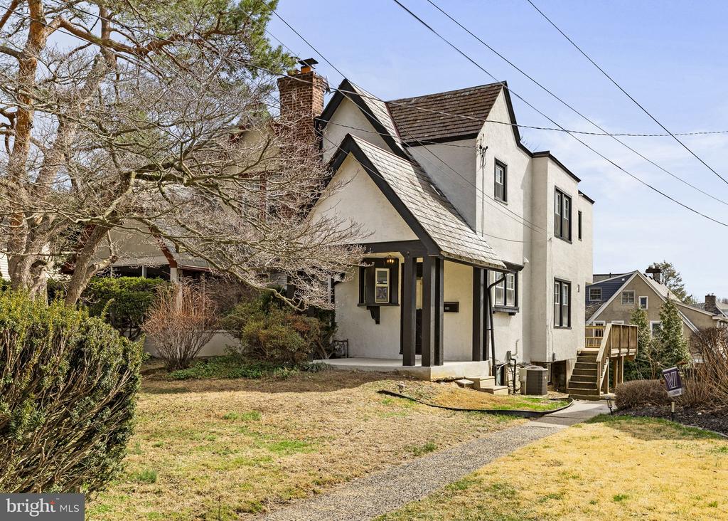 633 GEORGES LANE