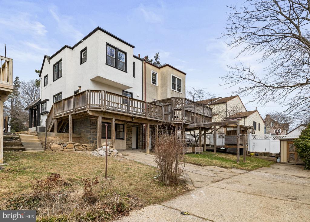 633 GEORGES LANE