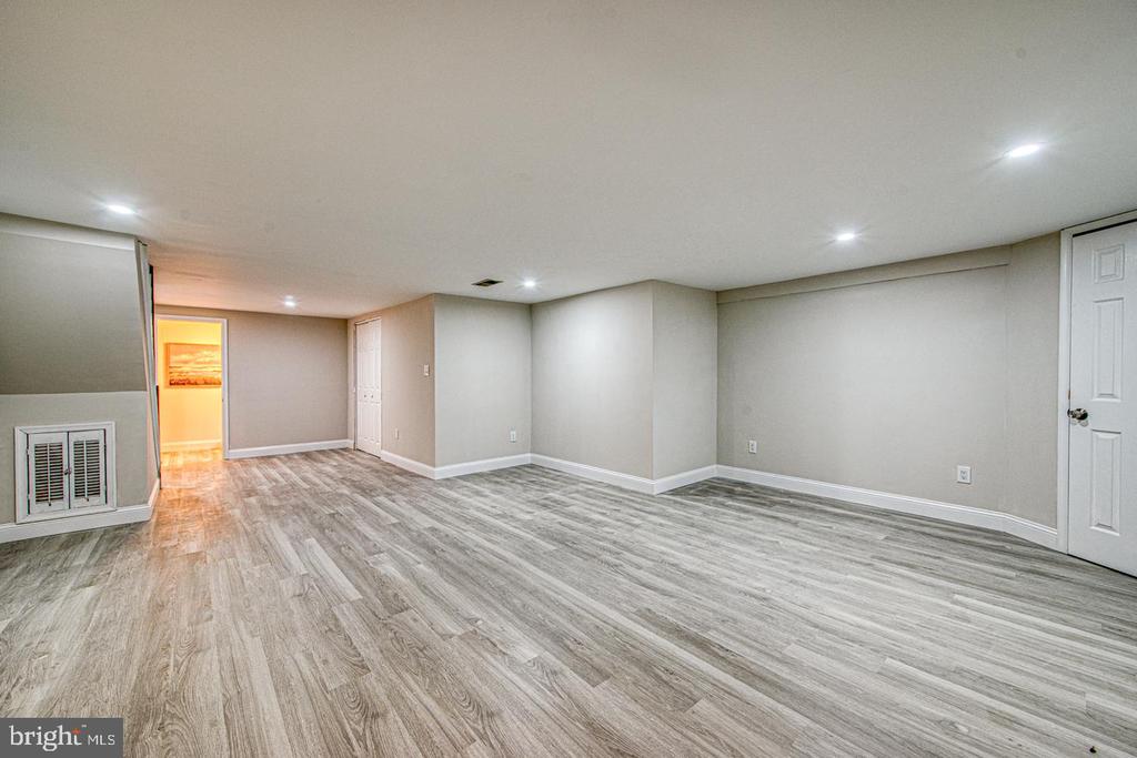 239 BISHOP DRIVE