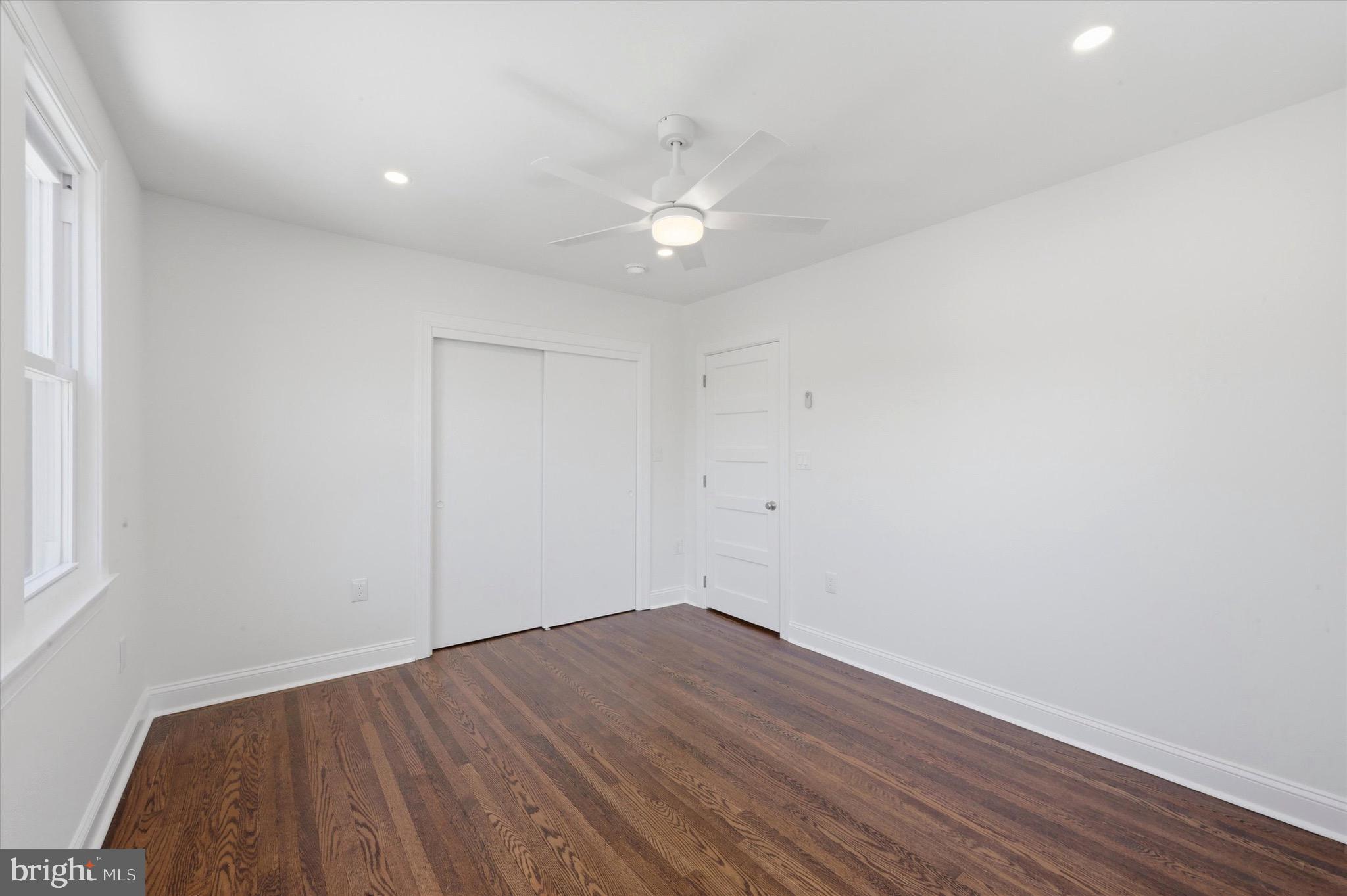 252 W GREENWOOD AVENUE