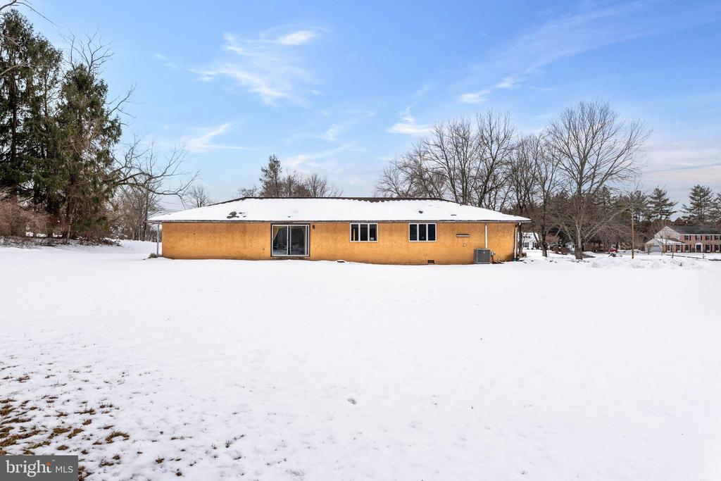 303 CRUM CREEK LANE
