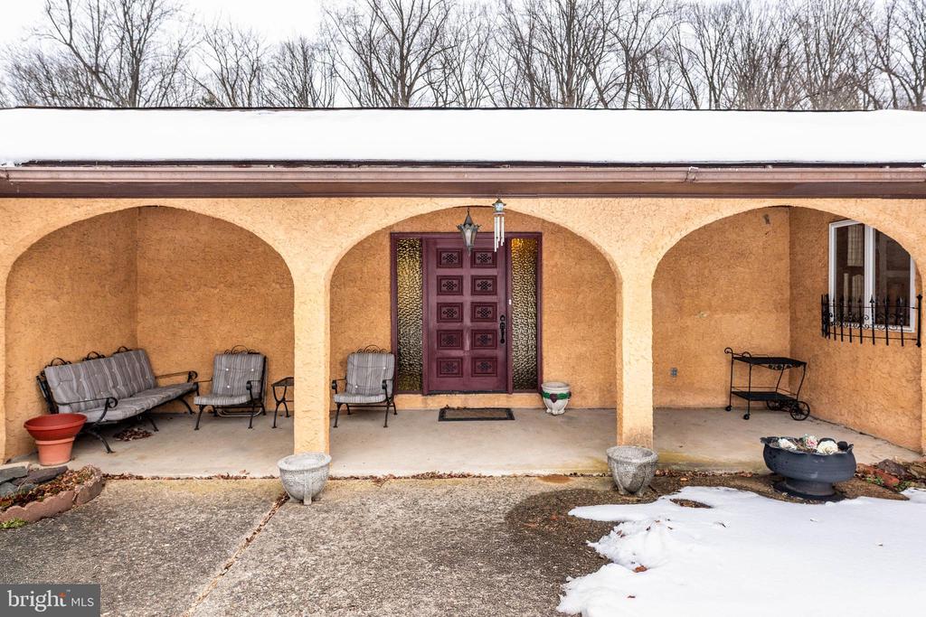 303 CRUM CREEK LANE
