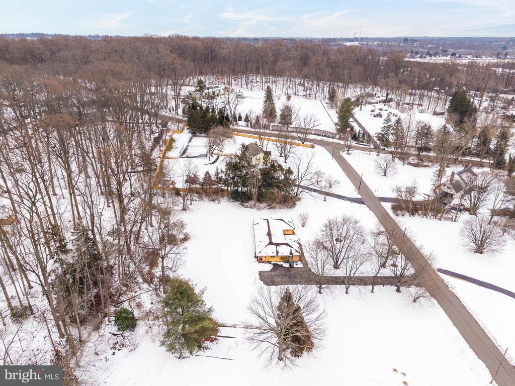 303 CRUM CREEK LANE