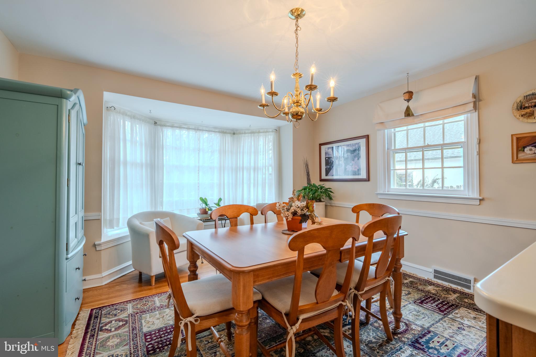 1604 EARLINGTON ROAD