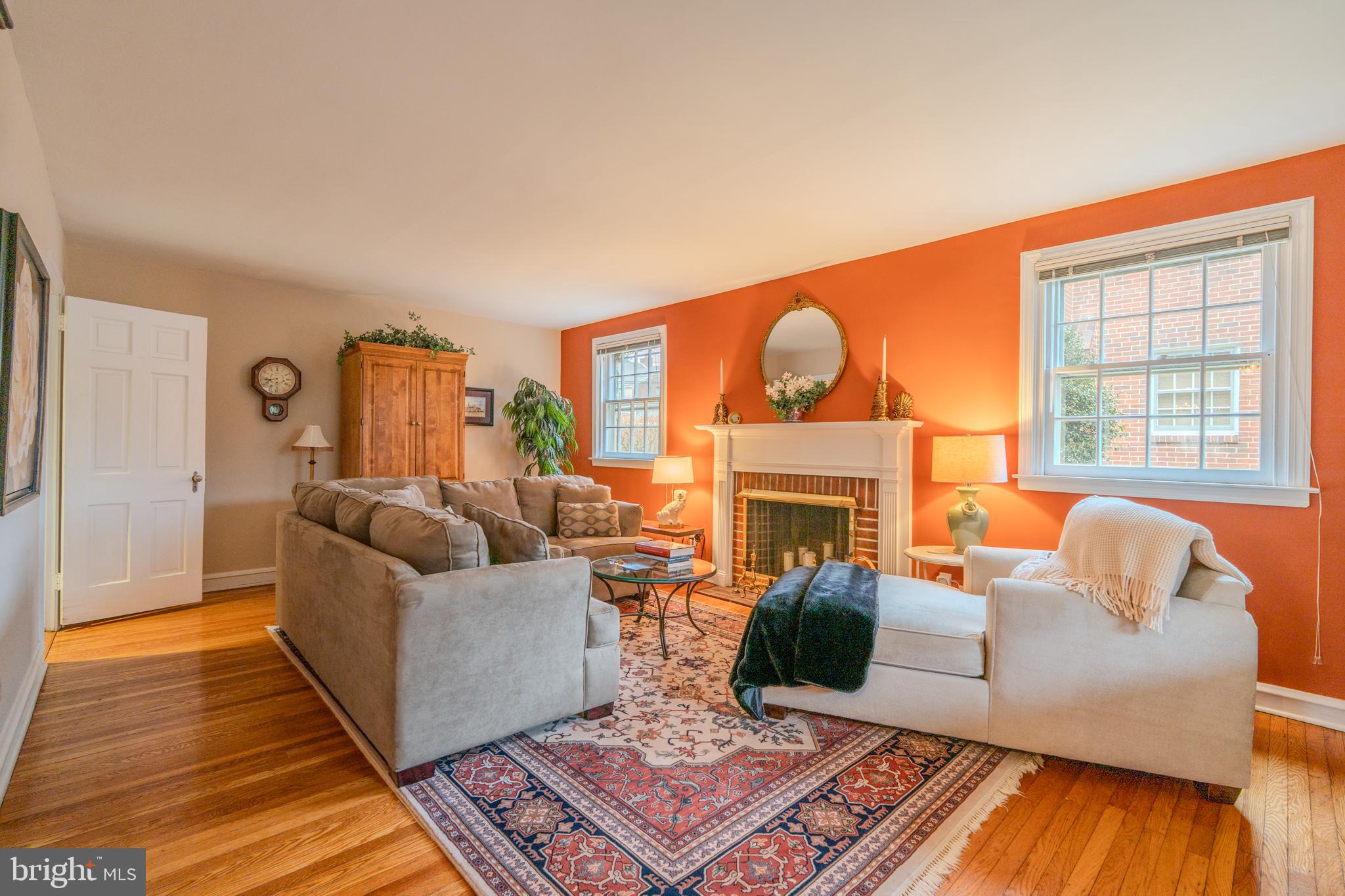 1604 EARLINGTON ROAD