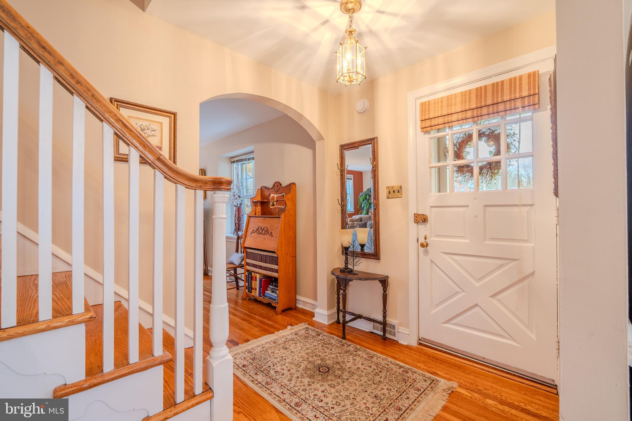 1604 EARLINGTON ROAD