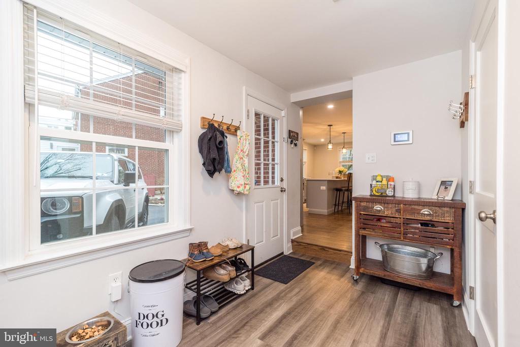 8 MYRTLE AVENUE