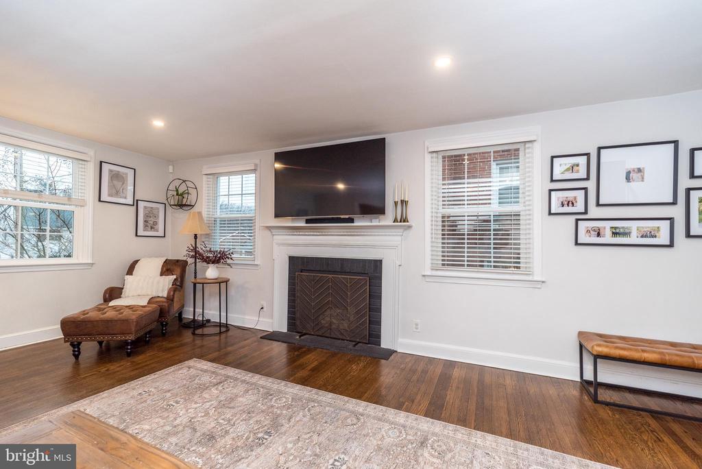 8 MYRTLE AVENUE