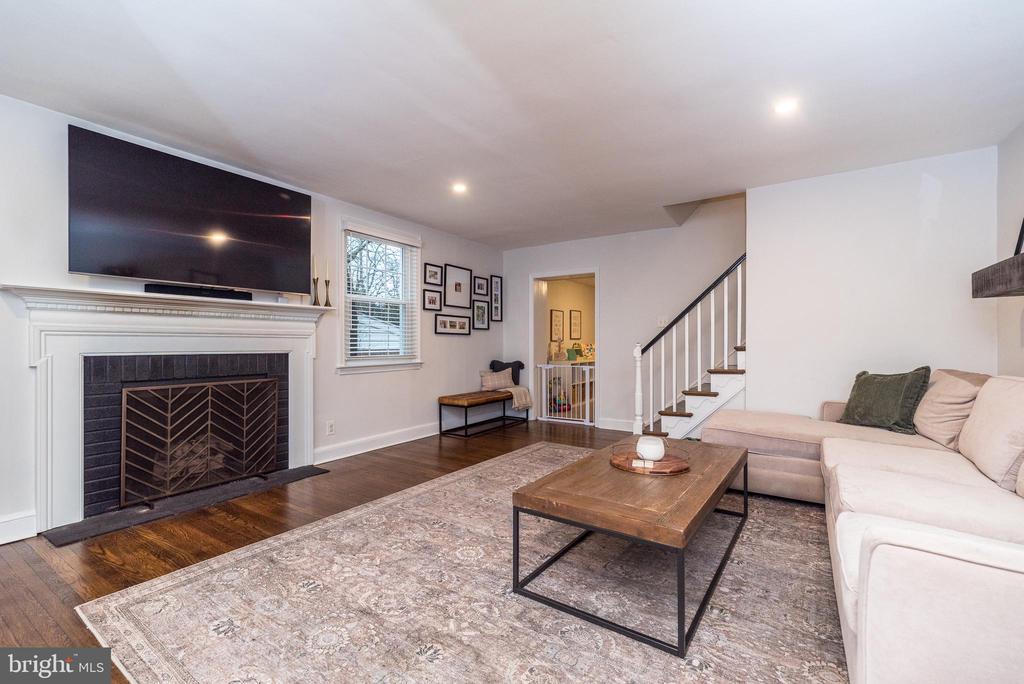 8 MYRTLE AVENUE