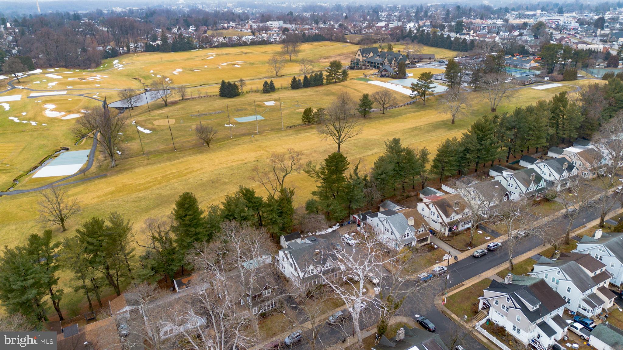 540 COUNTRY CLUB LANE