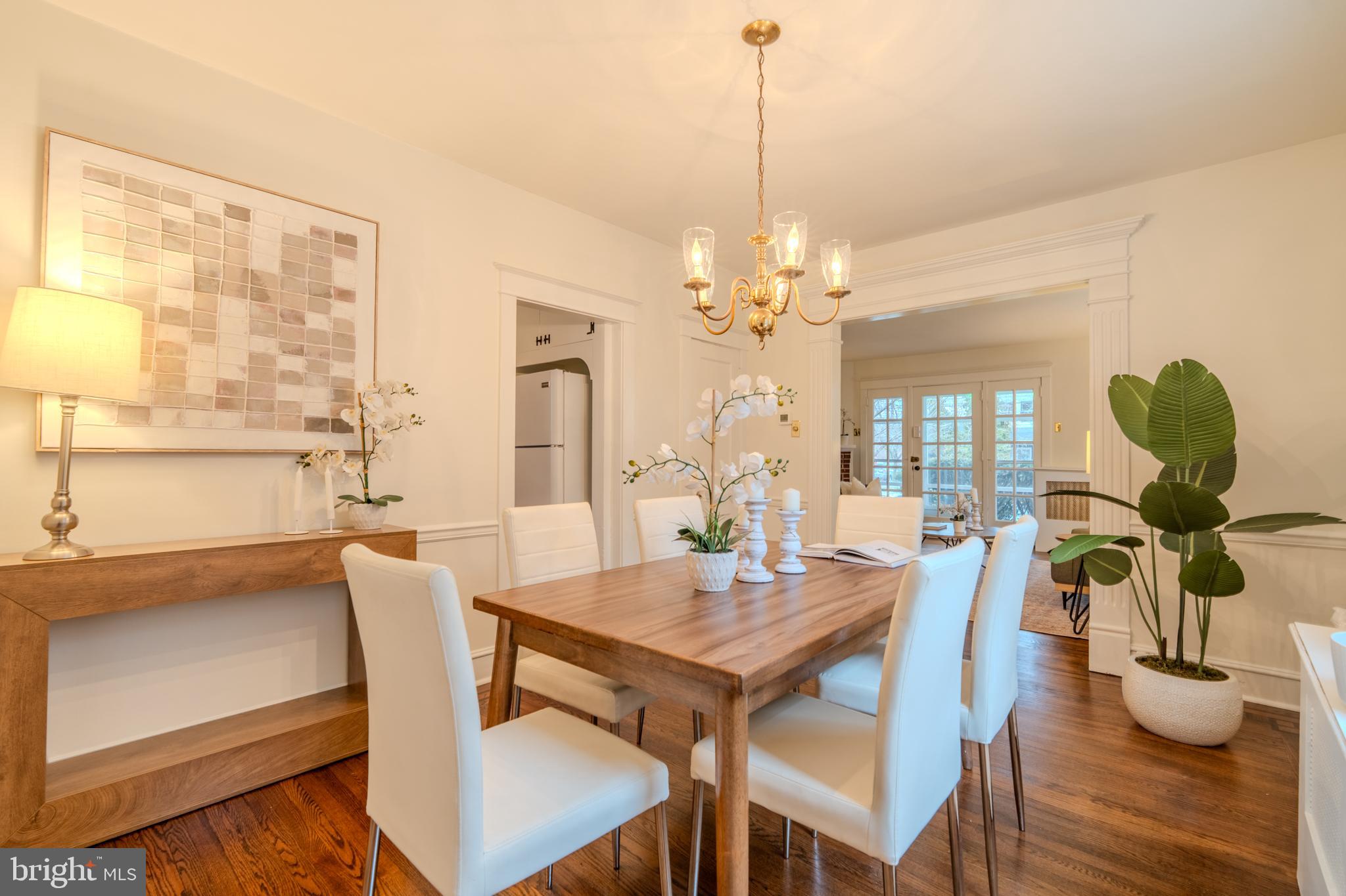 540 COUNTRY CLUB LANE