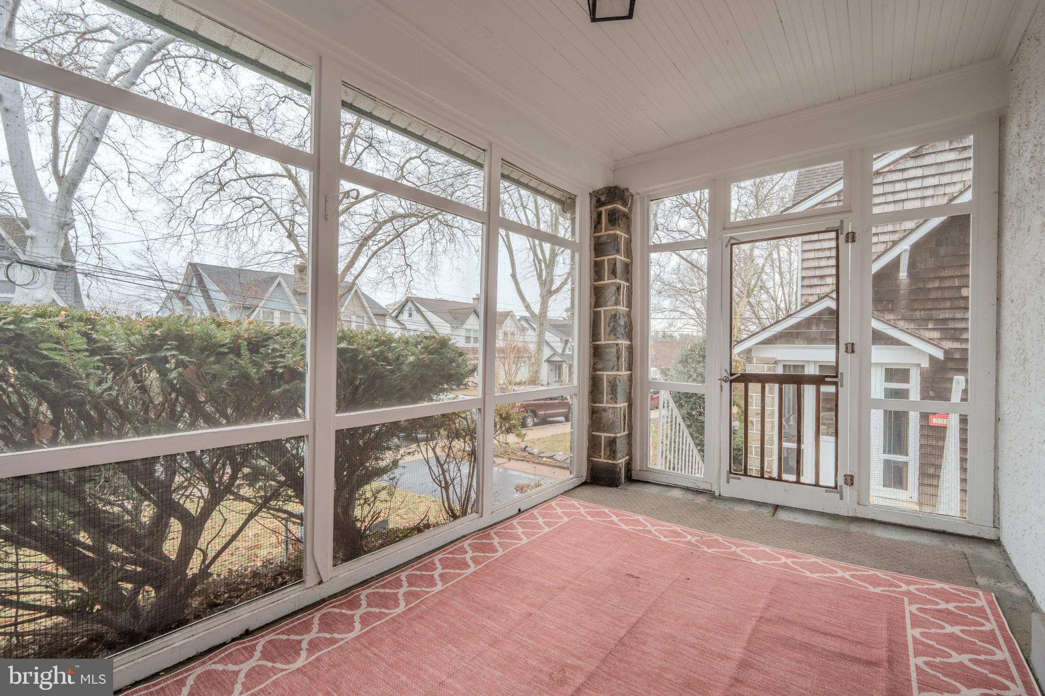 540 COUNTRY CLUB LANE