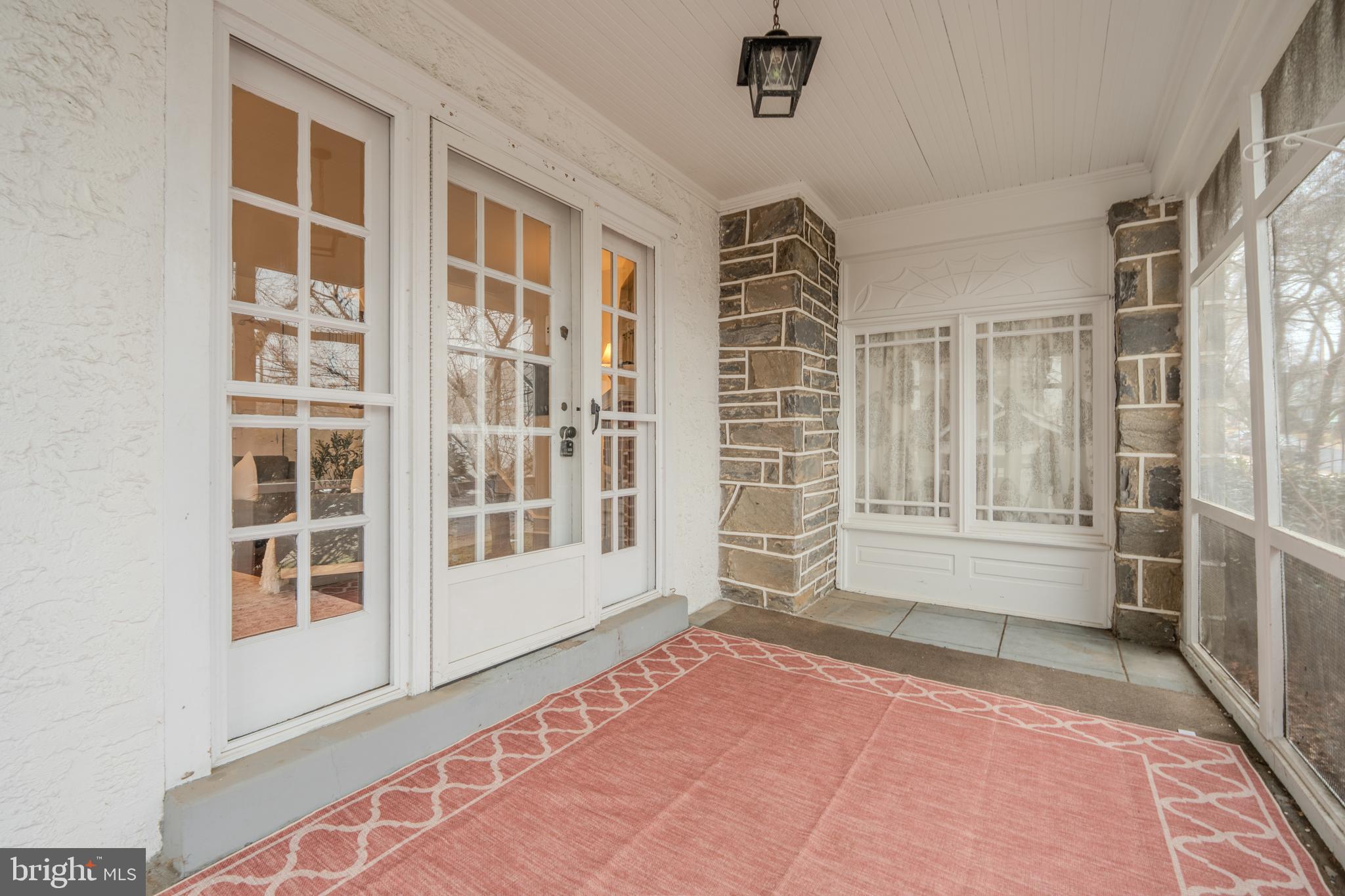 540 COUNTRY CLUB LANE