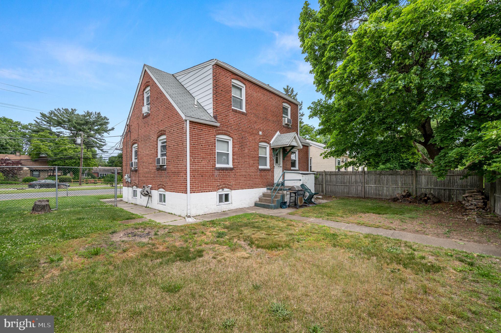 121 N GOVERNOR PRINTZ BOULEVARD