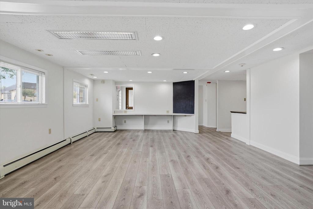 1001 E DARBY ROAD FIRST FLOOR UNIT A