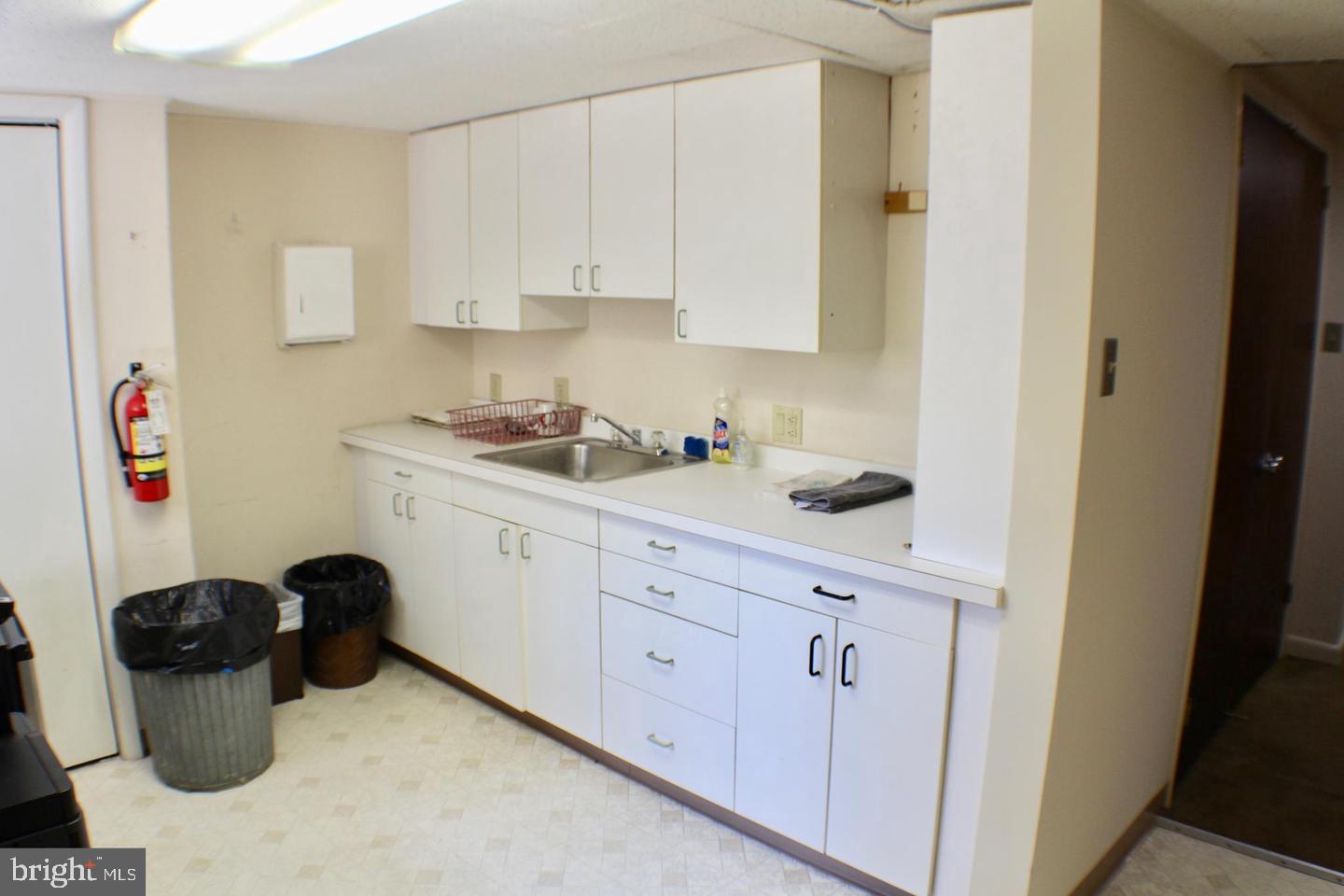 1001 E DARBY ROAD FIRST FLOOR UNIT A