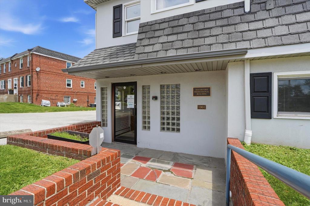 1001 E DARBY ROAD FIRST FLOOR UNIT A